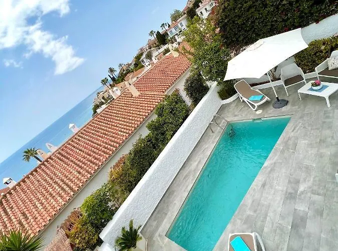 Wonderful House By The Sea *