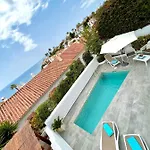 Wonderful House By The Sea *
