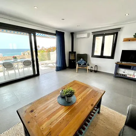 Villa Wonderful House By The Sea