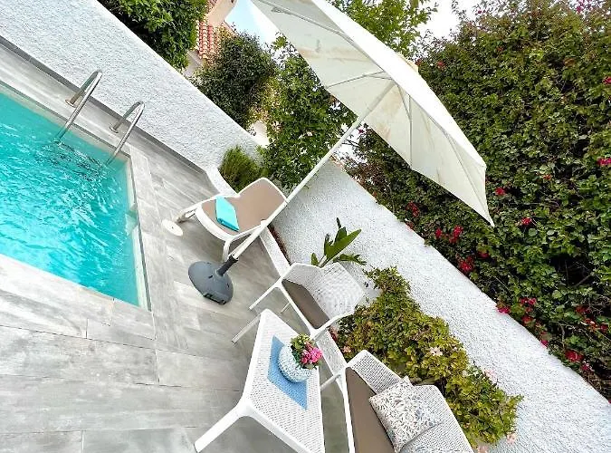 Villa Wonderful House By The Sea