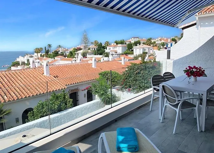 Wonderful House By The Sea