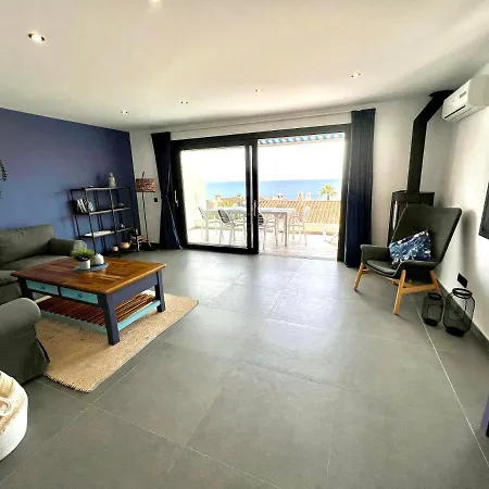 Wonderful House By The Sea וילה נרחה